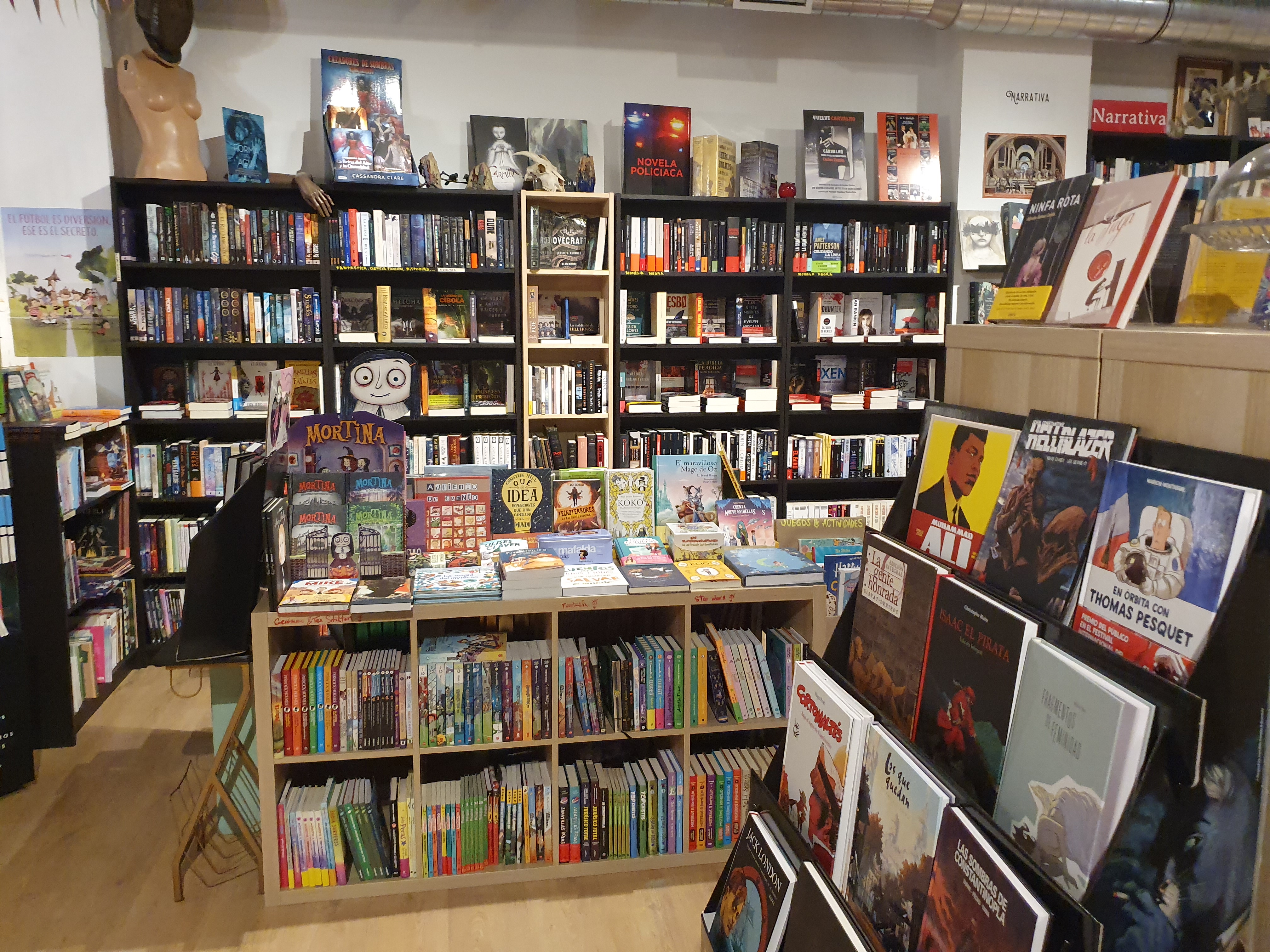 Librería en Pacífico (Madrid) LaLumbre